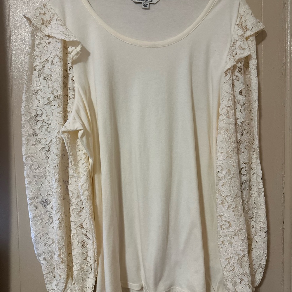Pioneer Woman Elegant Lace Sleeve Top - Cream
